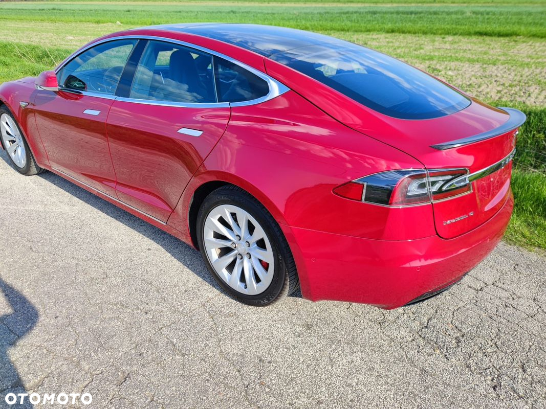 Tesla Model S Performance - 12