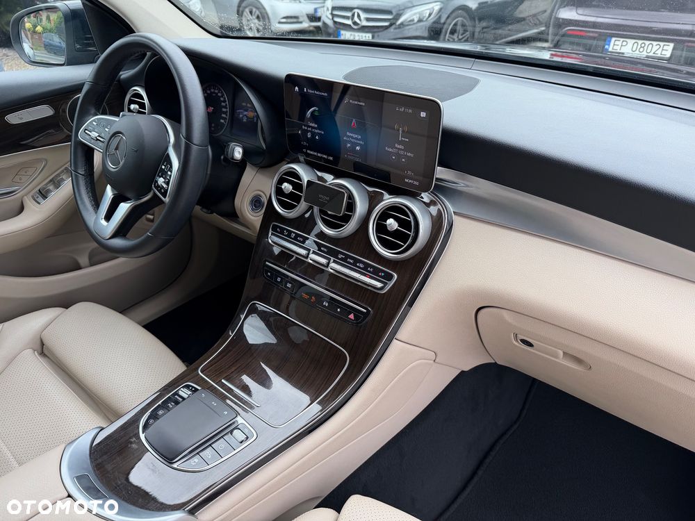 Mercedes-Benz GLC 200 d Business Edition - 37