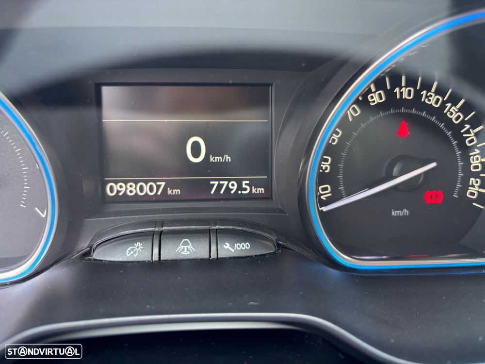 Peugeot 2008 1.2 PureTech Crossway - 11