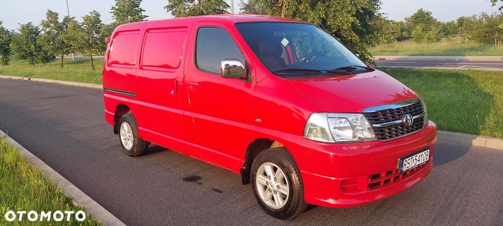 Toyota HIACE - 16