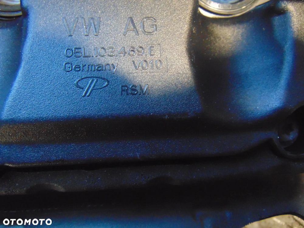Pokrywa zaworów Audi a4 b9 2,0 TDI 05l103469E - 3