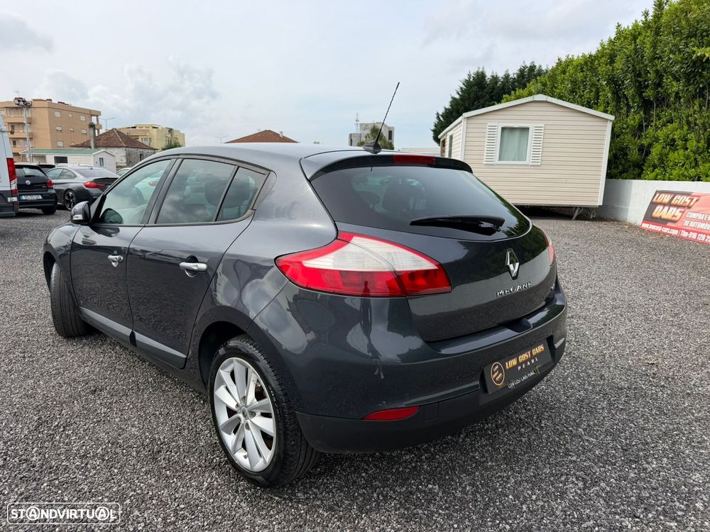 Renault Mégane 1.5 dCi Dynamique - 4