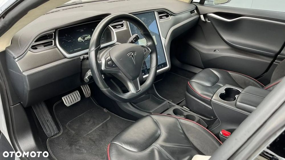 Tesla Model S D - 17
