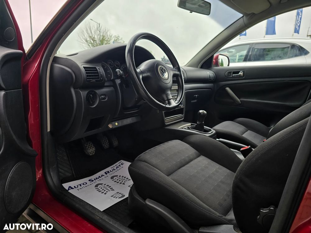 Volkswagen Passat - 17