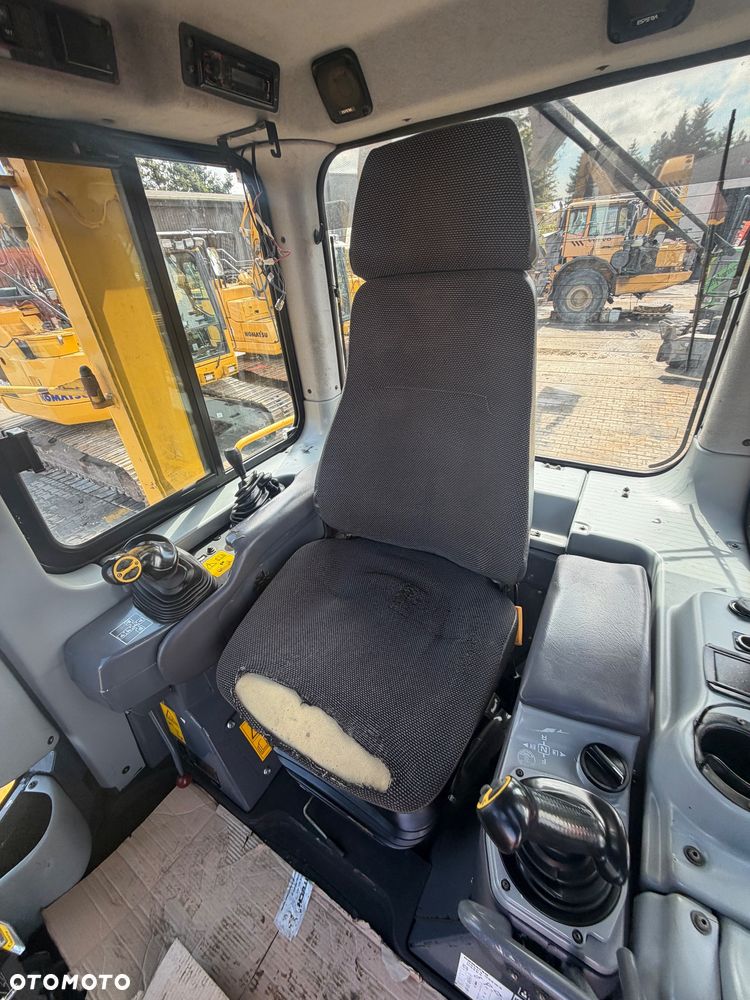 Komatsu D65PX-15 - 13