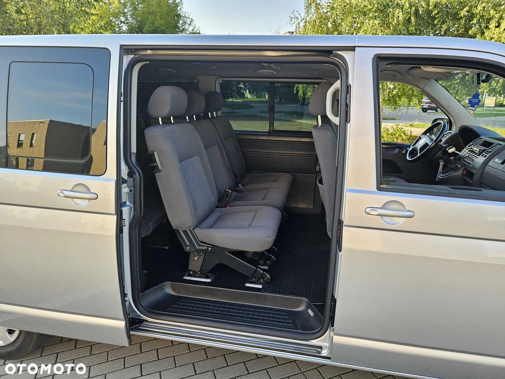 Volkswagen Caravelle - 23