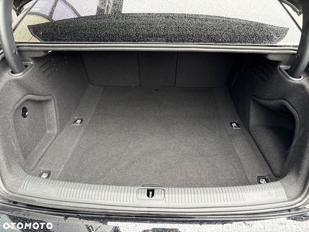 Audi A4 Limousine - 17