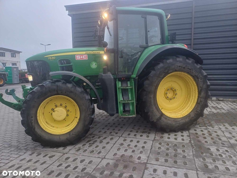 John Deere 7530 - 9