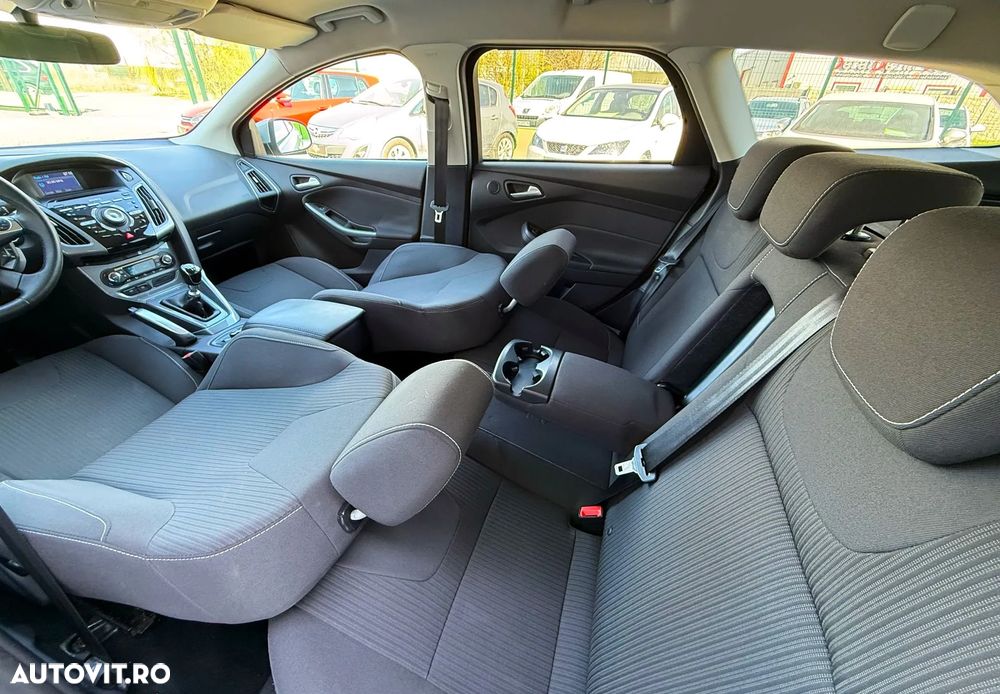 Ford Focus 2.0 TDCI DPF Titanium - 21