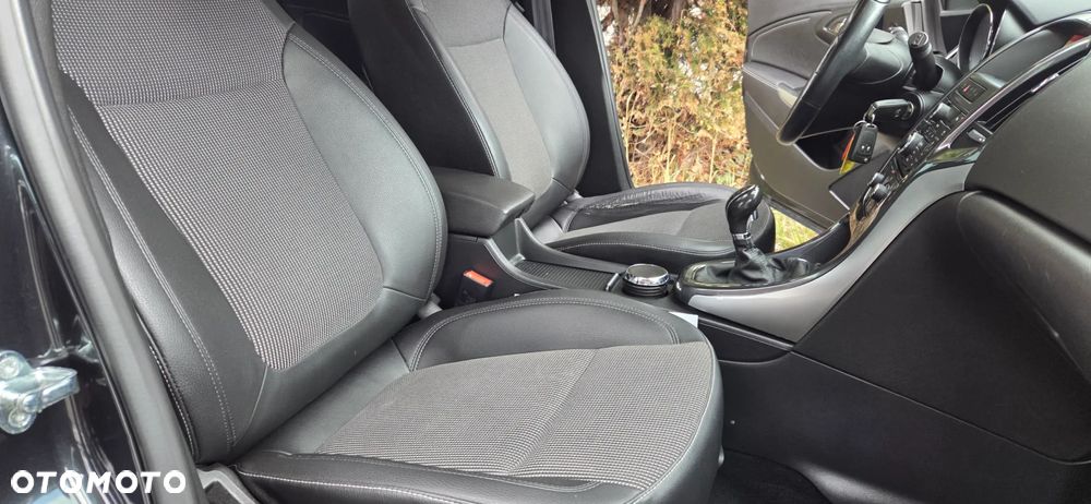 Opel Astra 1.7 CDTI DPF Exklusiv - 35