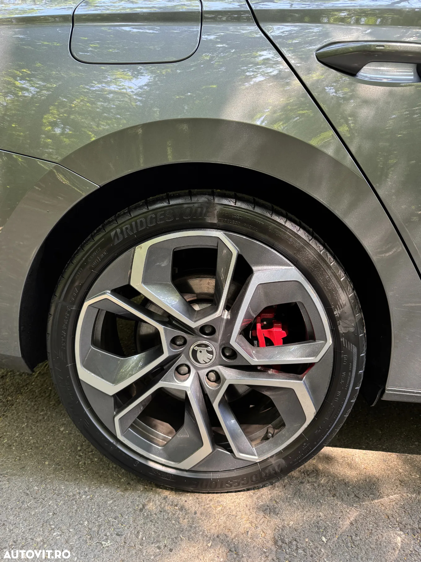 Skoda Octavia Combi 2.0 TSI DSG RS - 28