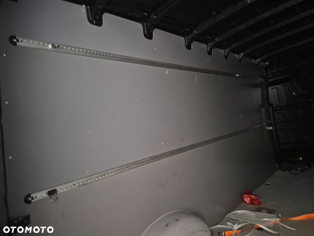 Volkswagen Crafter - 8