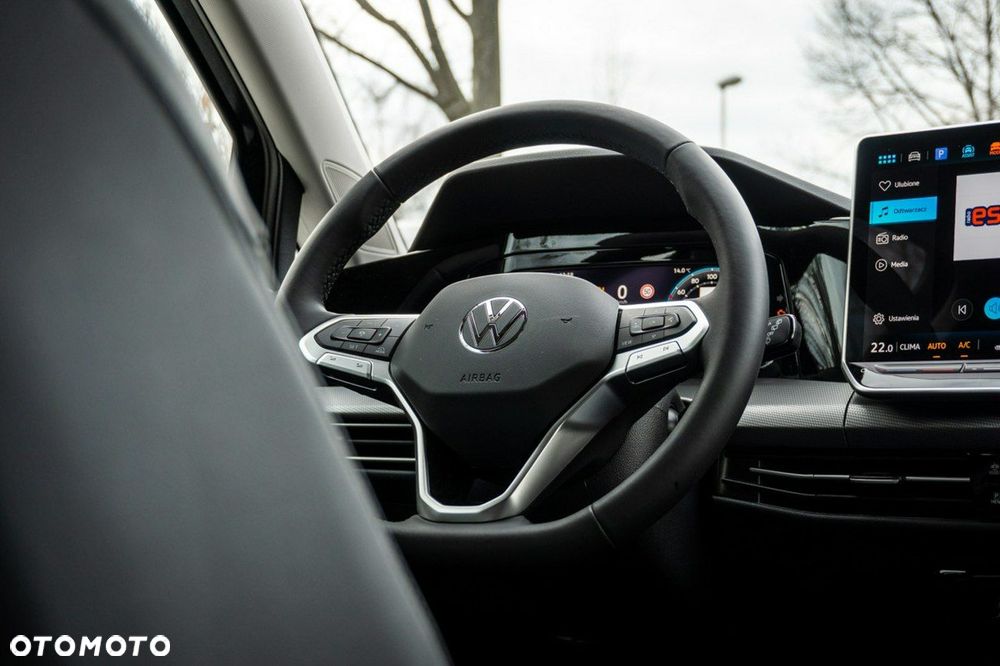 Volkswagen Golf - 22