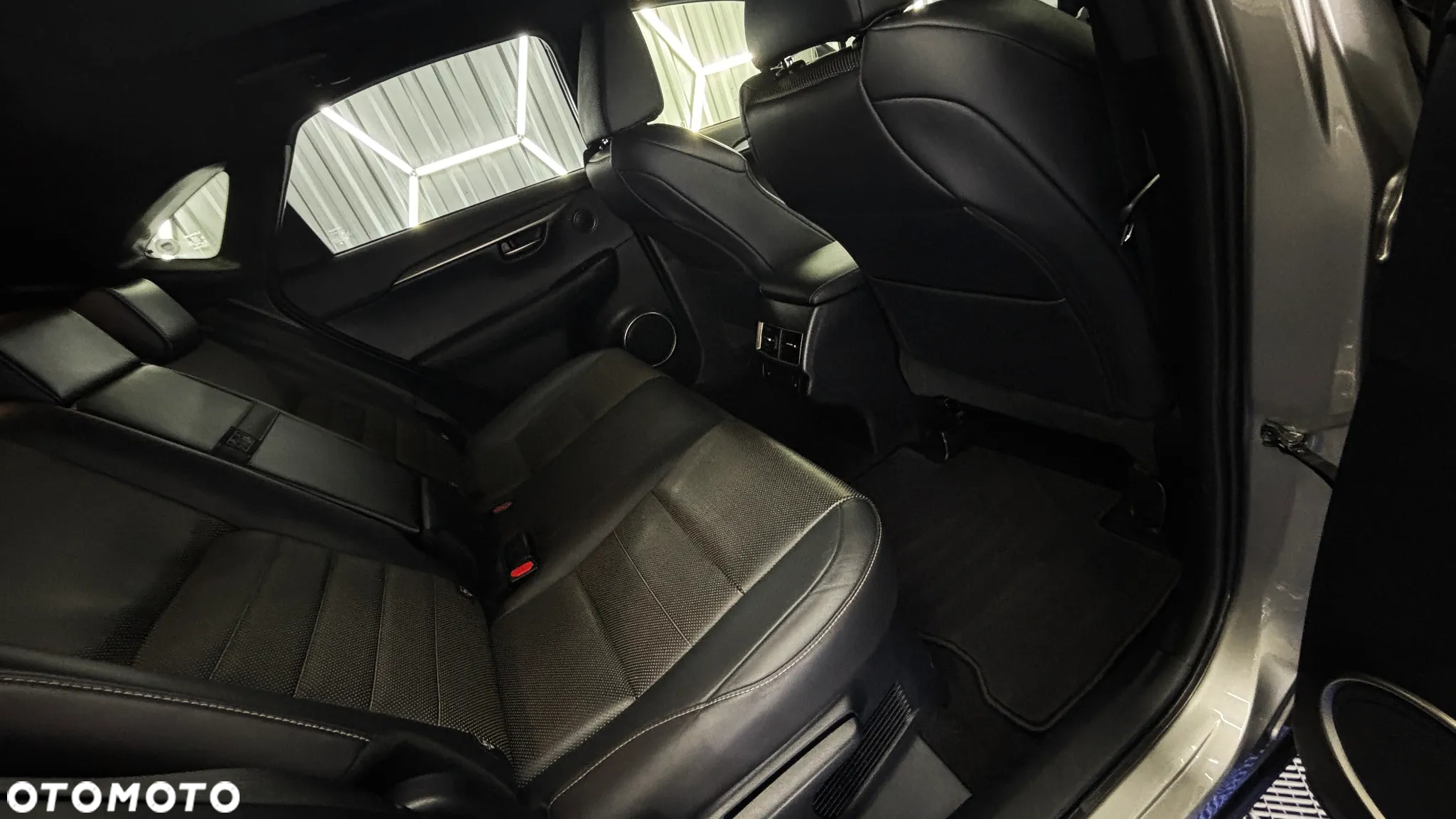 Lexus NX 300 F Sport AWD - 10