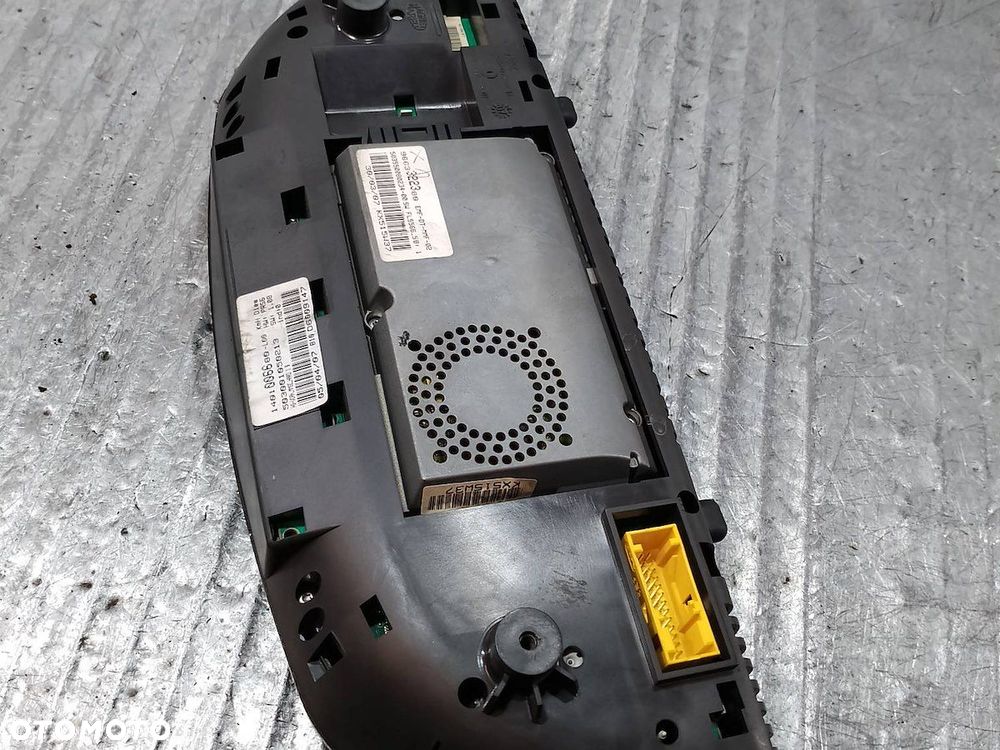 LICZNIK PEUGEOT 807 1401006680  2.0 HDI - 2