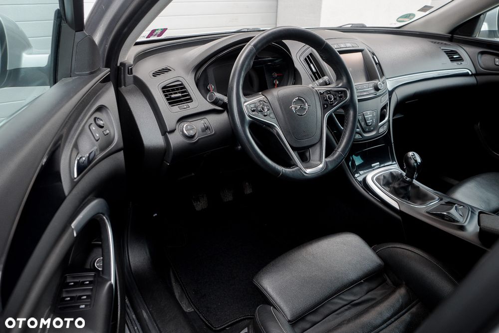 Opel Insignia 1.6 T Cosmo S&S - 11
