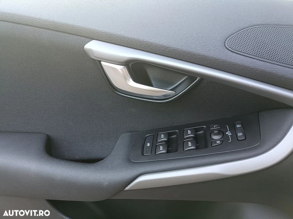 Volvo V40 - 12