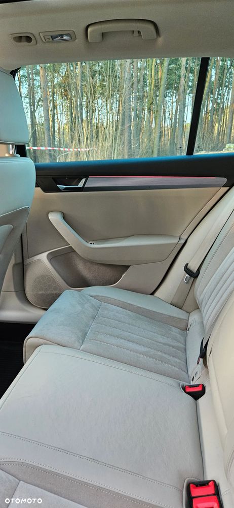 Skoda Superb 2.0 TDI Style DSG - 23