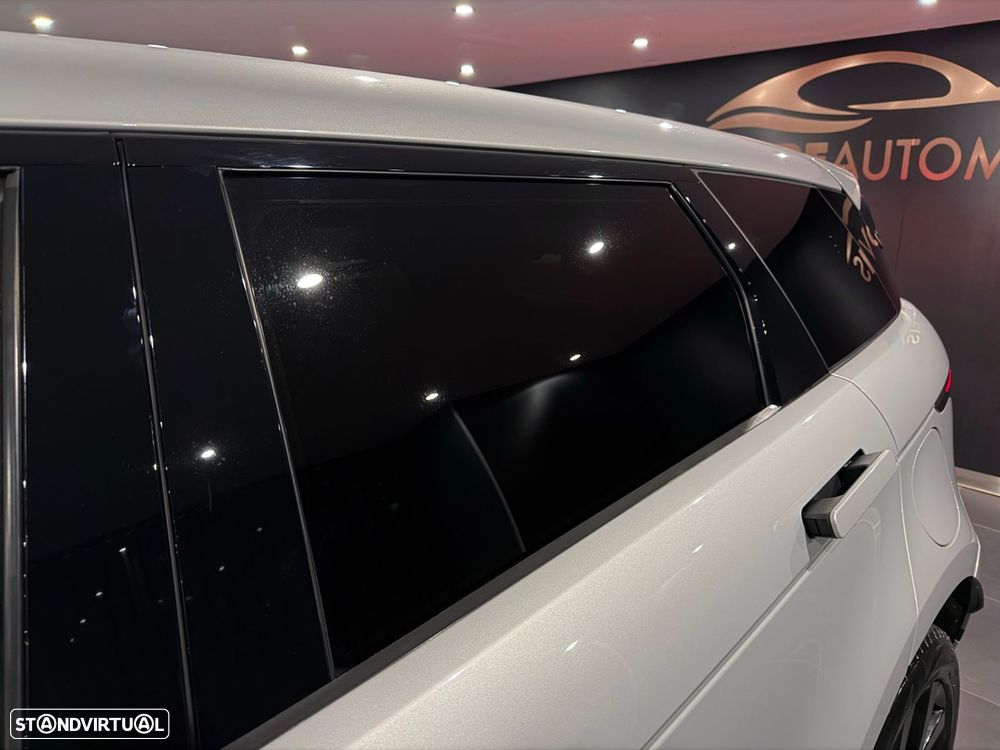 Land Rover Range Rover Evoque P300e R-Dynamic HSE - 13