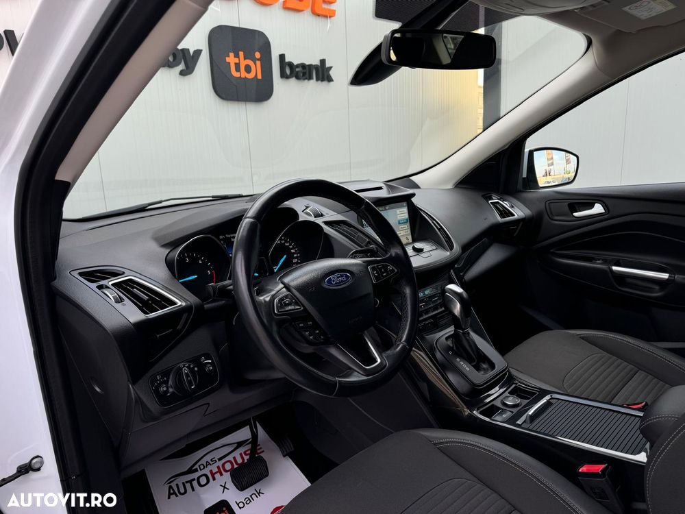 Ford Kuga - 9