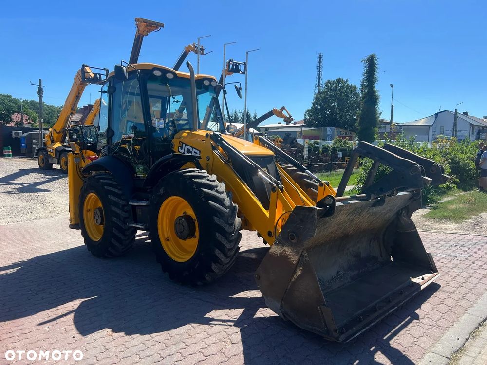 JCB 4CX - 8