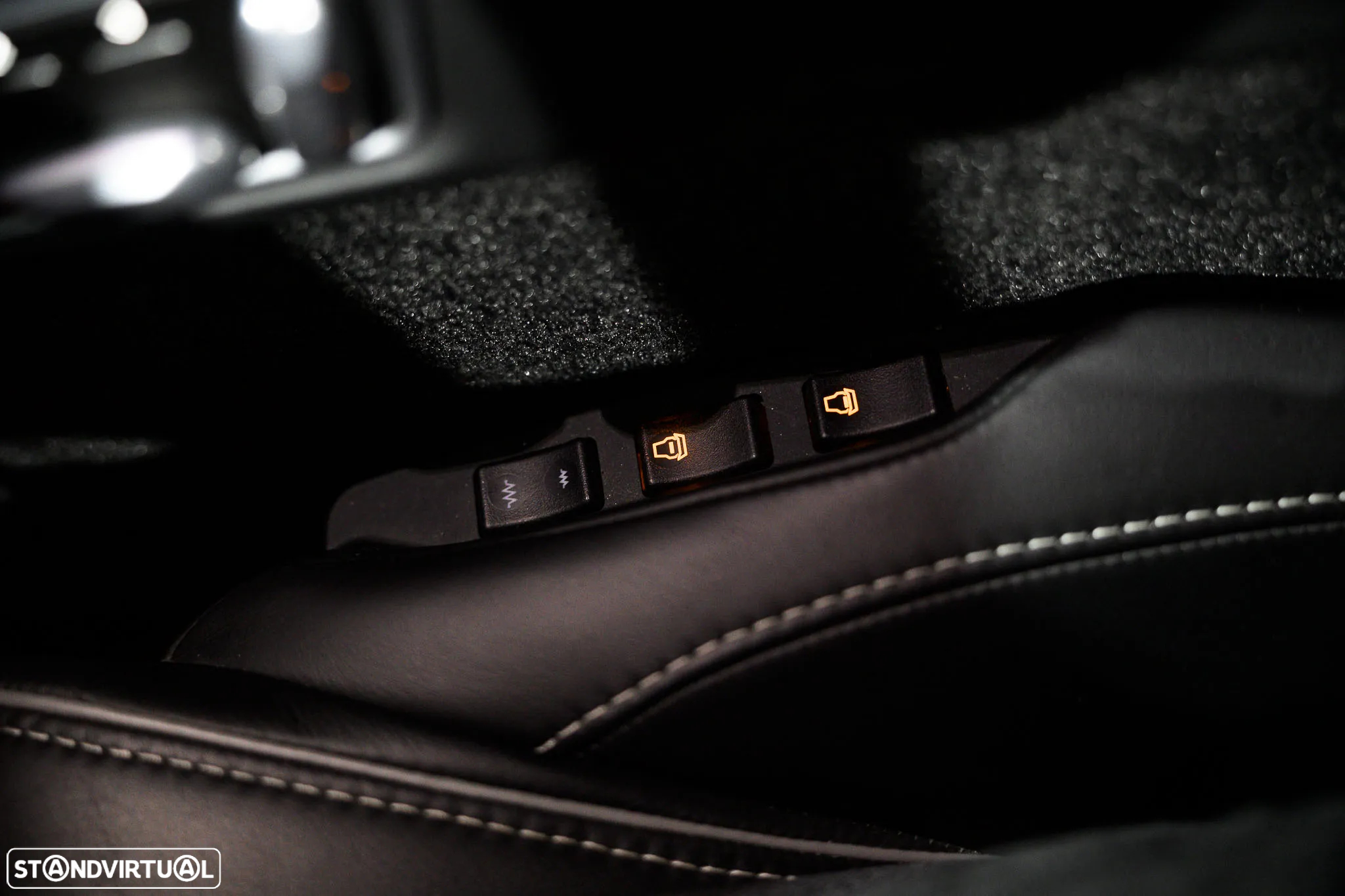 Aston Martin DB9 Coupe Touchtronic 2 - 26