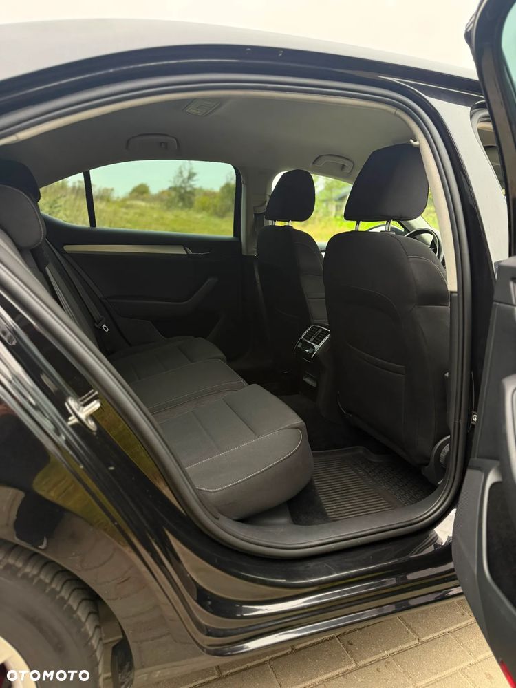 Skoda Superb 2.0 TDI Sportline DSG - 12