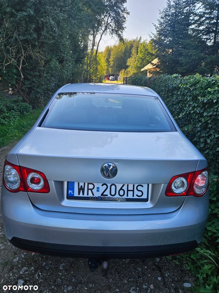 Volkswagen Jetta - 7