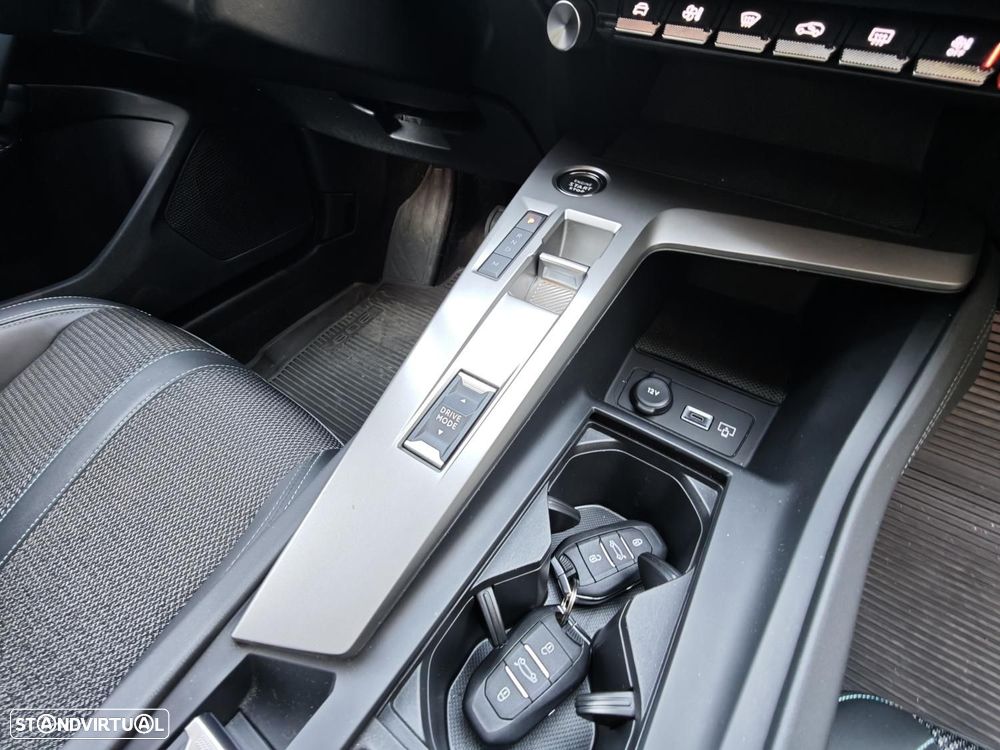 Peugeot 308 1.5 BlueHDi Allure EAT8 - 34