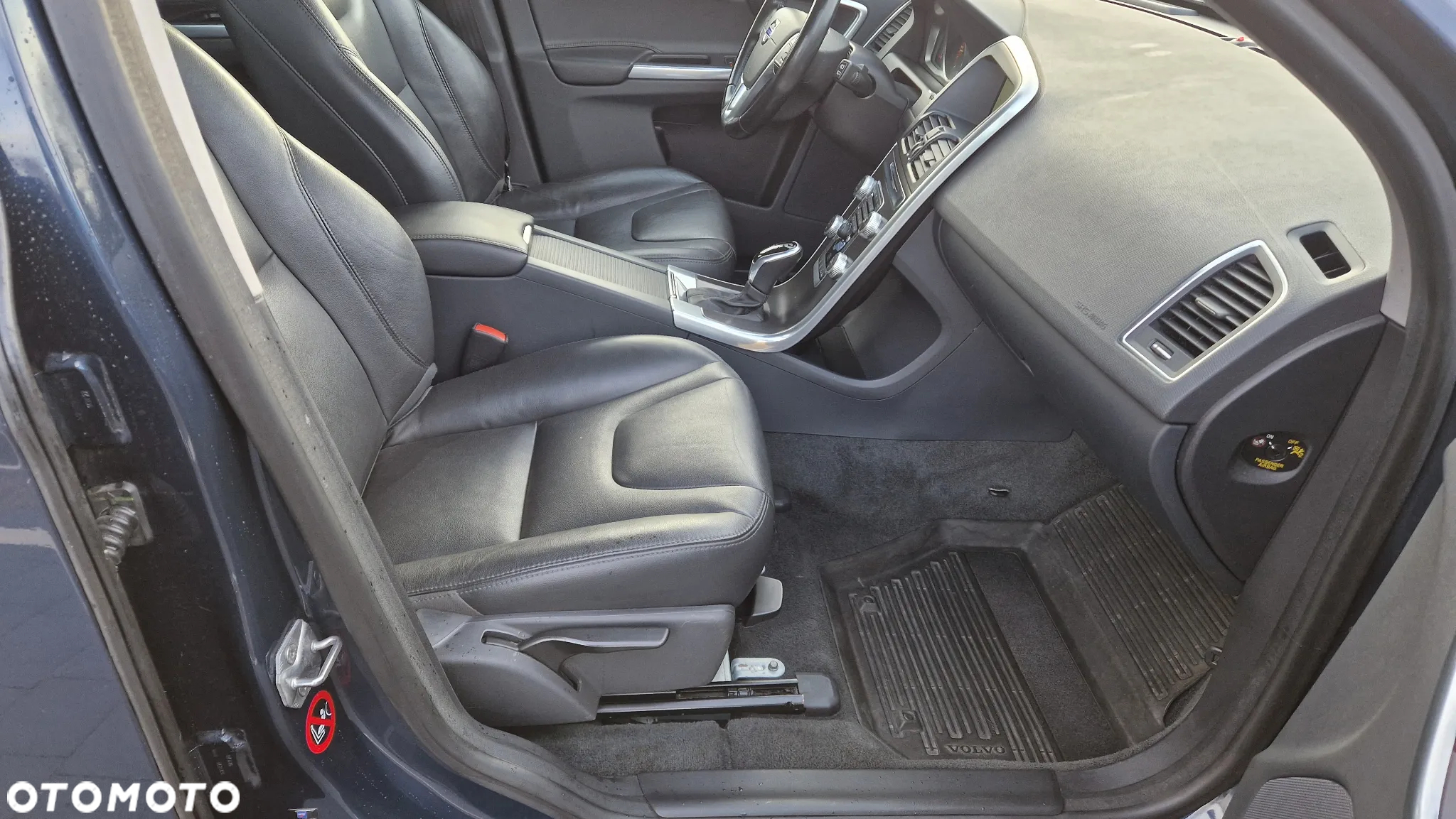 Volvo XC 60 D4 Geartronic Momentum - 27