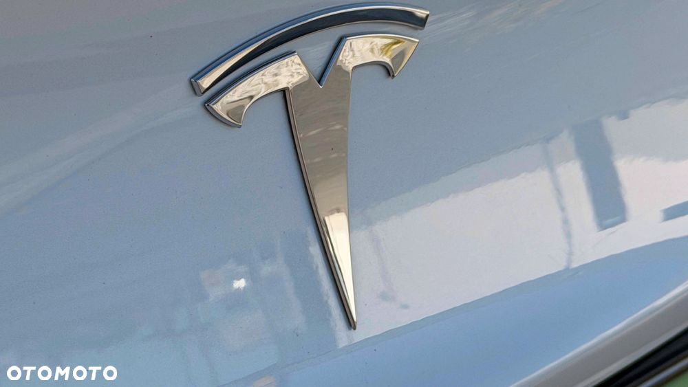 Tesla Model 3 Standard Reichweite Plus Hinterradantrieb - 41