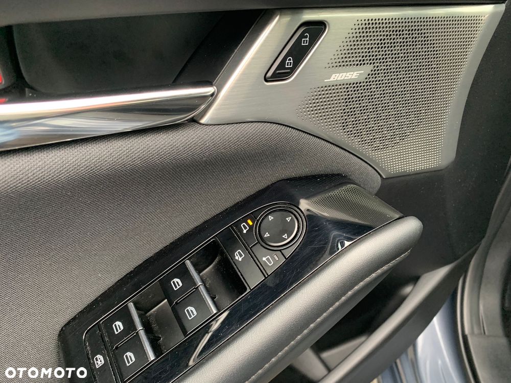 Mazda 3 2.0 mHEV Exclusive Line - 31