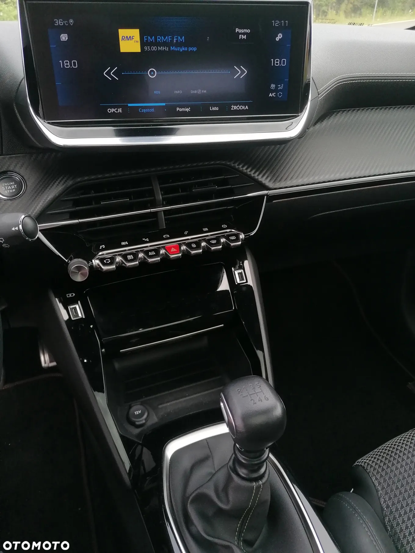Peugeot 208 PureTech 100 GT - 22