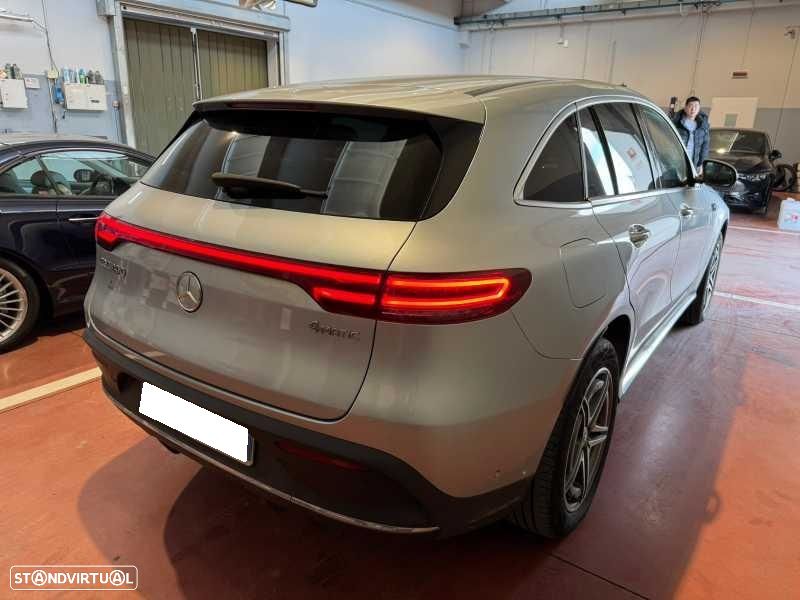 Mercedes-Benz EQC 400 4Matic AMG Line - 2