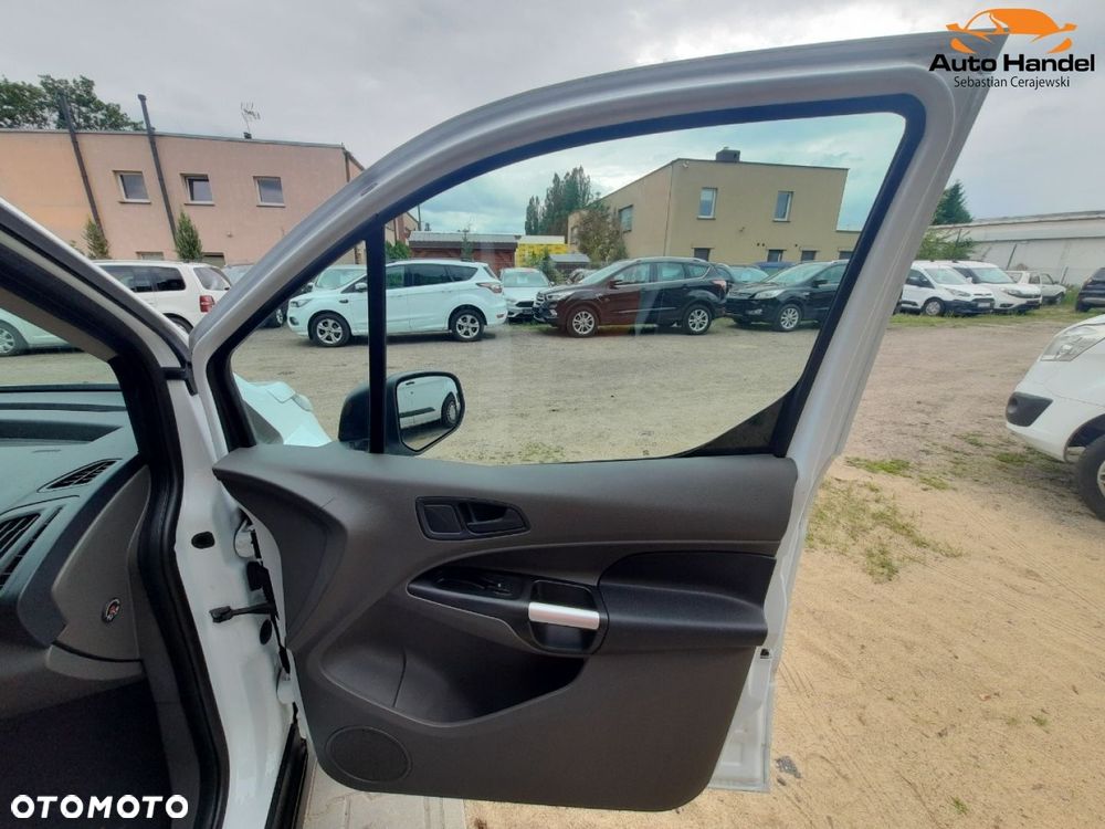 Ford TRANSIT CONNECT - 28