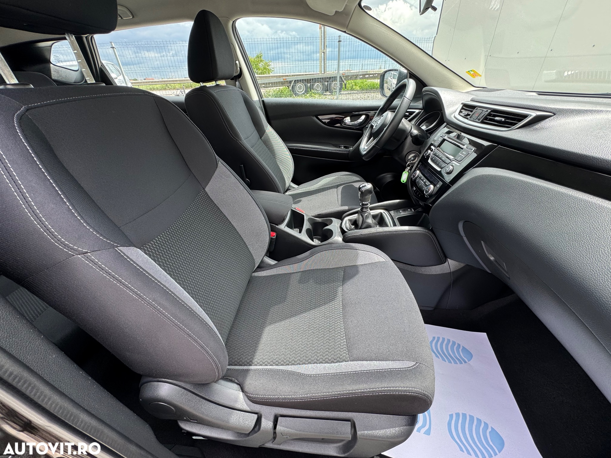 Nissan Qashqai 1.6 DCI N-Connecta - 6