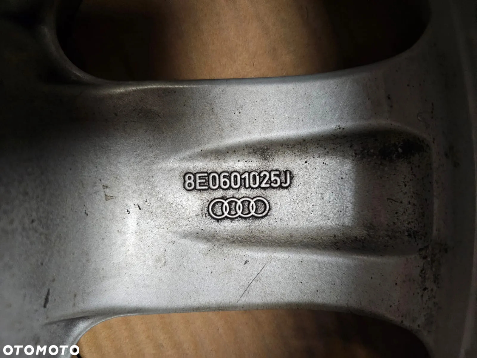 (F92) Audi OE A4 B6 B7 8E / 8E0601025J / 7,5Jx17 ET45 5x112 - 9