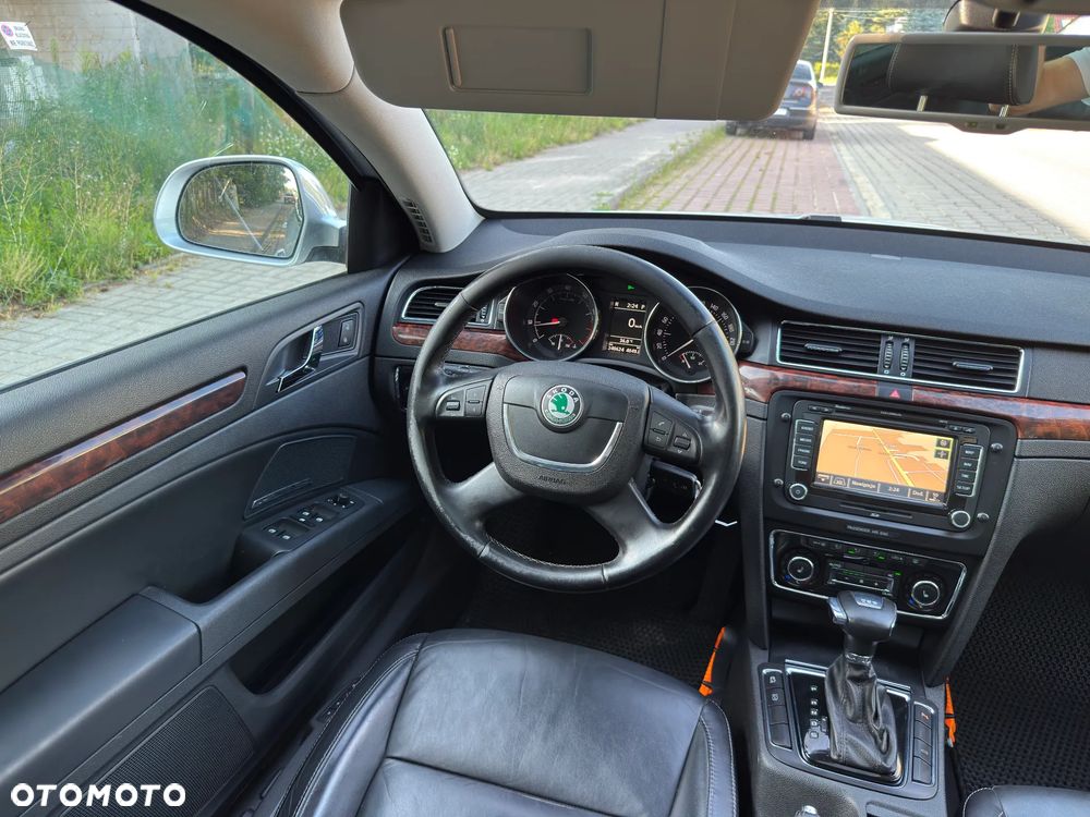 Skoda Superb 1.8 TSI Elegance DSG - 11