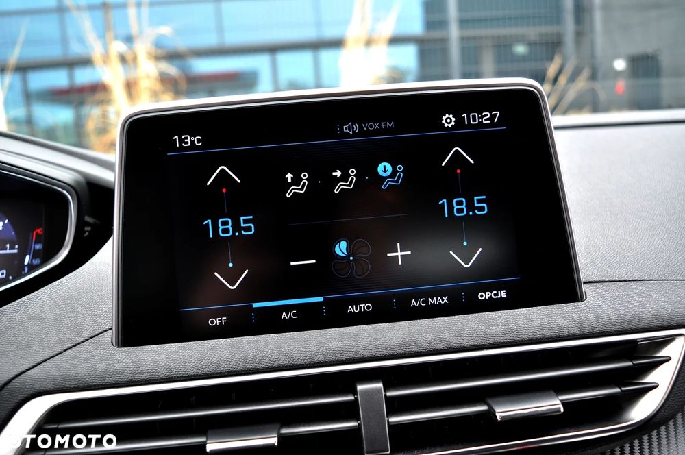 Peugeot 3008 1.2 PureTech Allure S&S EAT8 - 28