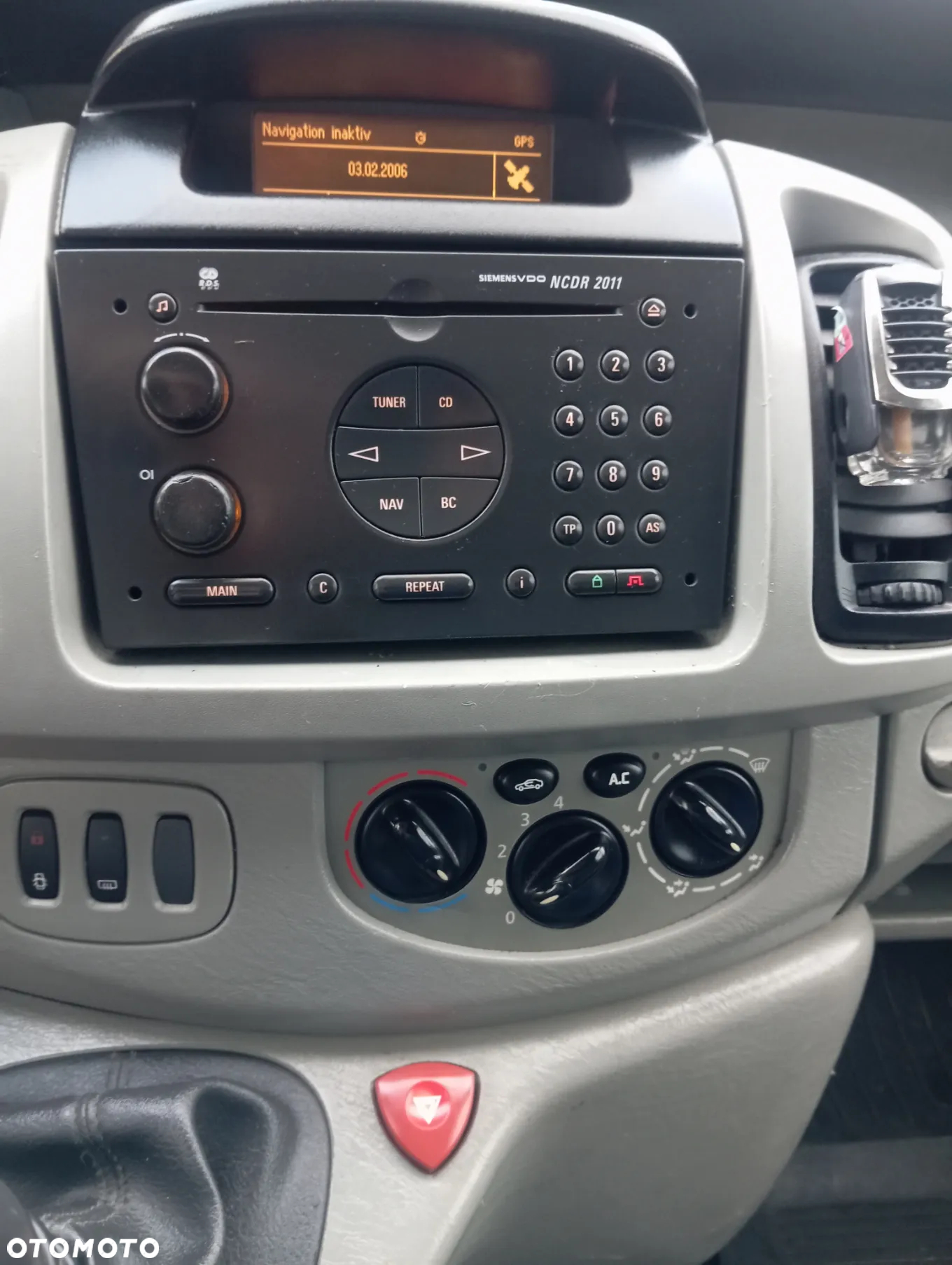 Opel VIVARO - 19