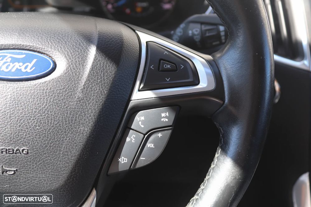 Ford S-Max - 12