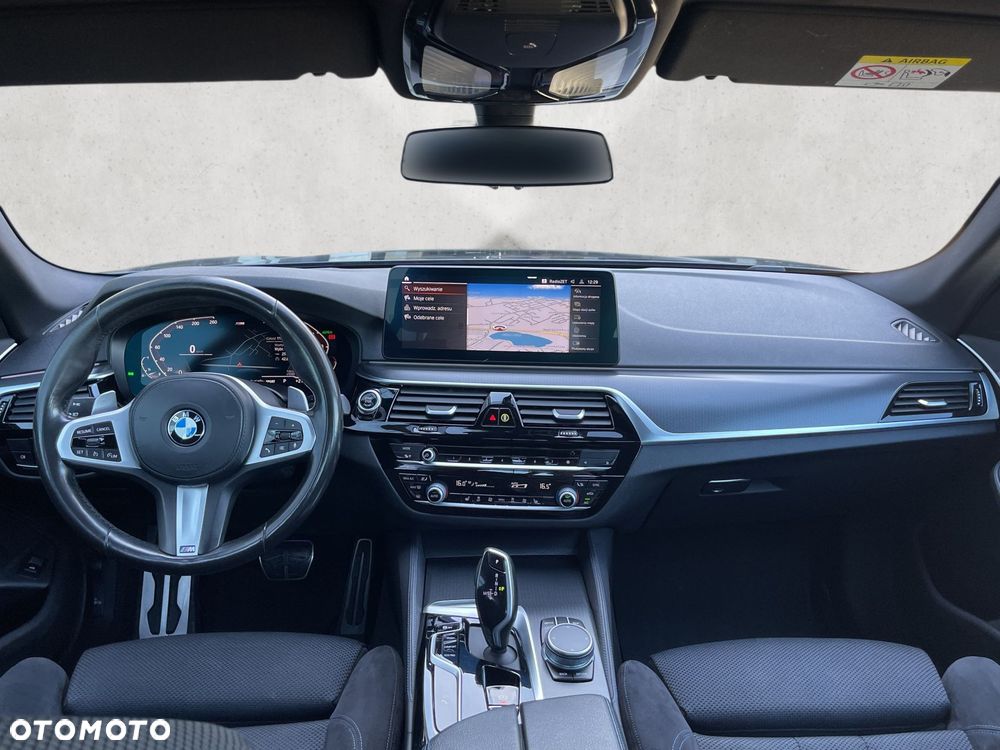 BMW Seria 5 530i GPF xDrive M Sport sport - 27