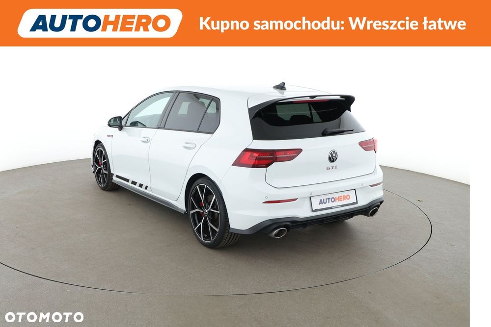 Volkswagen Golf - 4