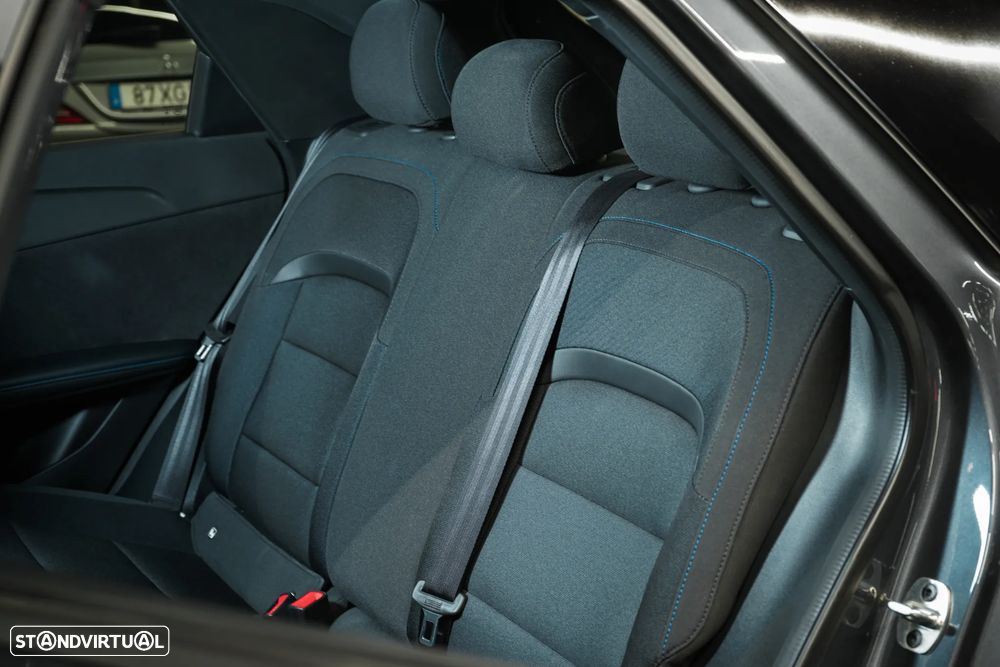 MG MG4 64 kWh Luxury - 22