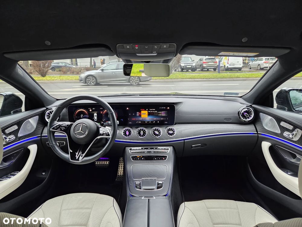 Mercedes-Benz CLS 300 d 4-Matic AMG - 25