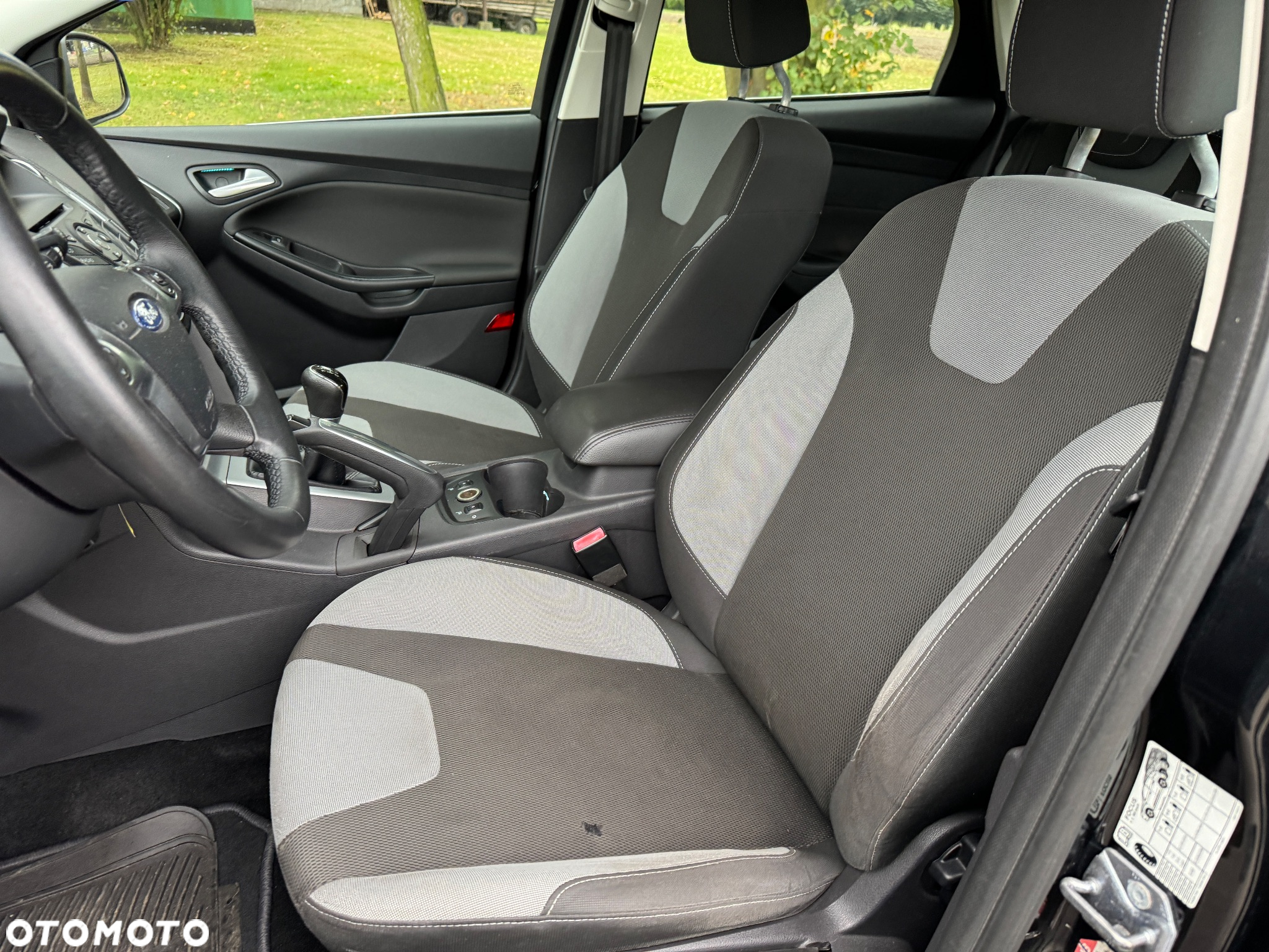 Ford Focus 1.6 Edition - 16