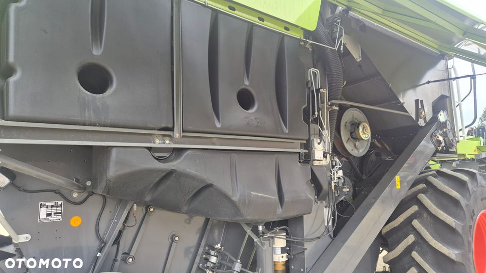 Claas Lexion 750 z hederem - 17