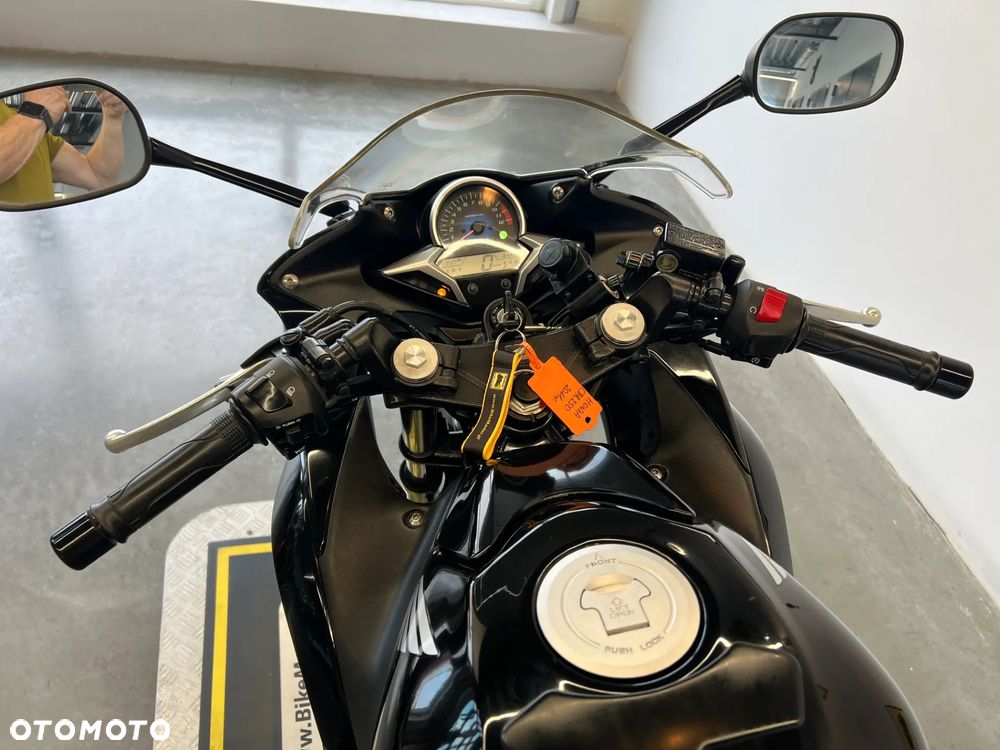 Honda CBR - 19