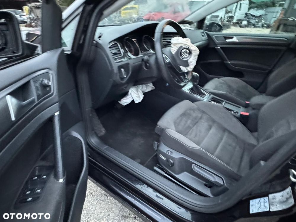 Volkswagen Golf 1.6 TDI SCR DSG Comfortline - 16