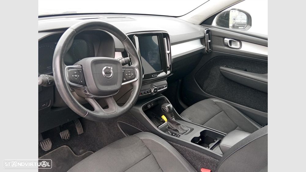 Volvo XC 40 1.5 T3 Tech Edition - 14